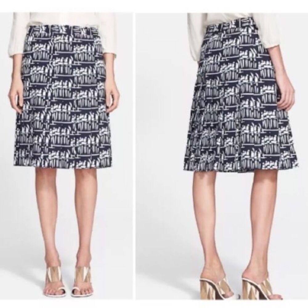 Tory Burch Womans Skirt Size 0 Navy Blue Figurines Pleated Stretch Poplin Cotton